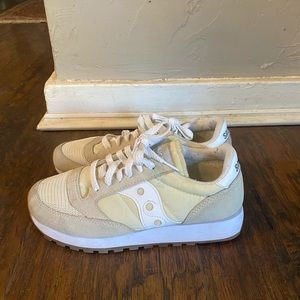 Saucony size 7 sneakers